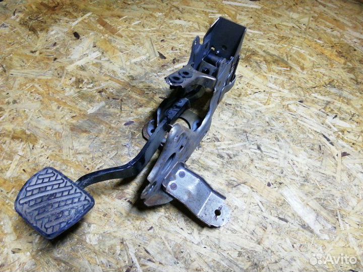 Педаль тормоза Nissan Teana L33 седан 2.5L QR25DE