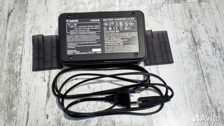 Зарядное устройство Canon LC-E4