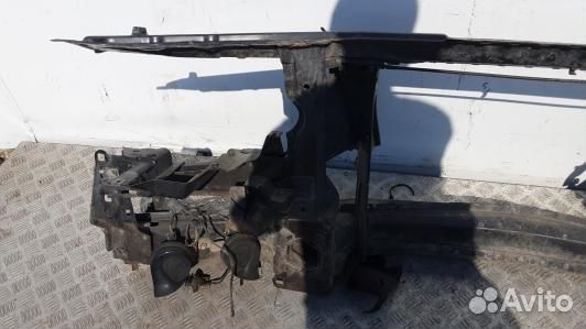 Передняя панель крепления облицовки (телевизор) BMW X5 E53 (PEA02G201)