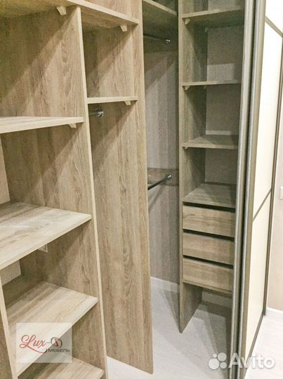 Шкаф в прихожую на заказ