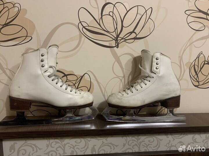 Коньки Riedell(профессиональные)