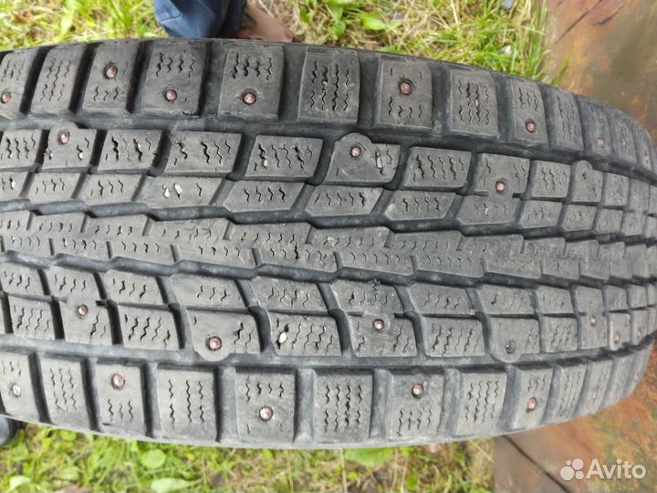 Dunlop SP Winter Ice 01 215/60 R17