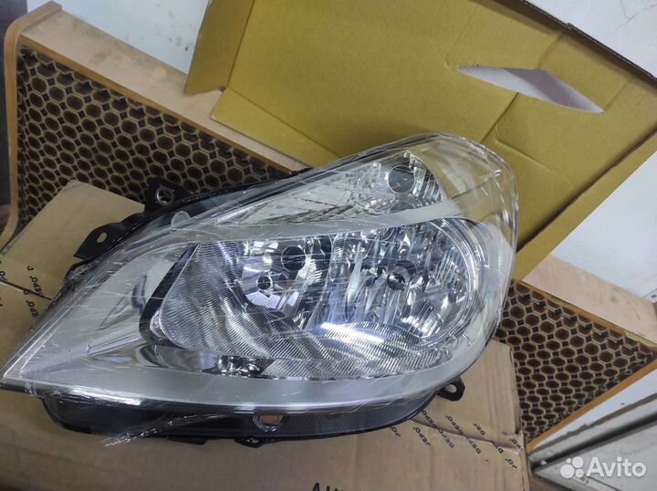 Фара Рено Клио 3