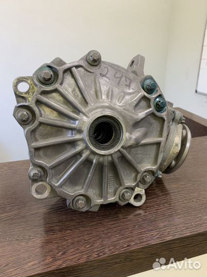 Передний редуктор Mercedes 2.47