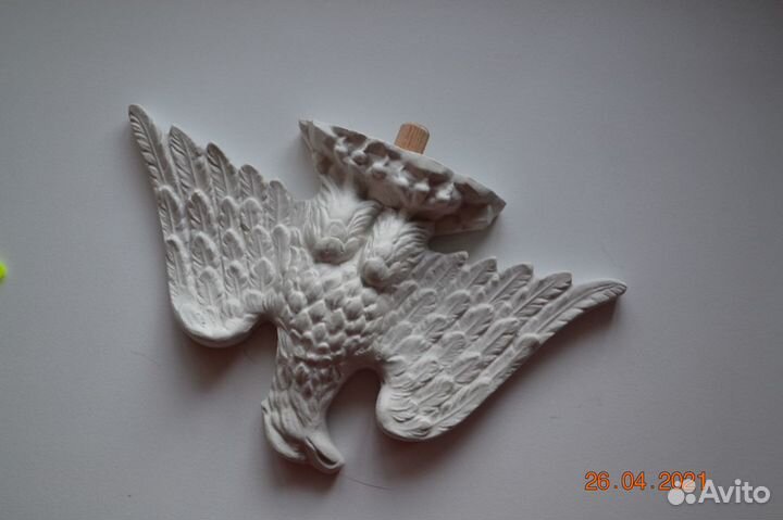 Орел на корону настенных часов. Гипс