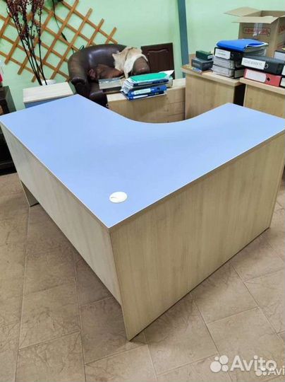 Стол угловой и тумба