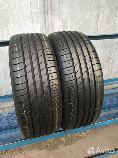 Goodyear EfficientGrip Performance 235/45 R19