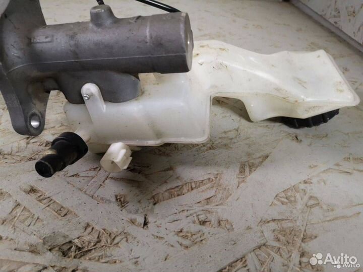 Главный тормозной цилиндр Mazda 3 BL (2008 - 2011)