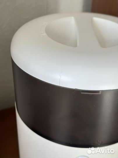 Автоматическая кормушка для животных Downypaws