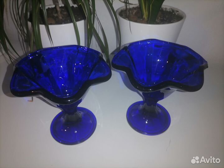 Вазы, вазочки цветное стекло