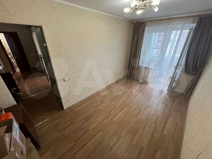 2-к. квартира, 54 м², 3/5 эт.