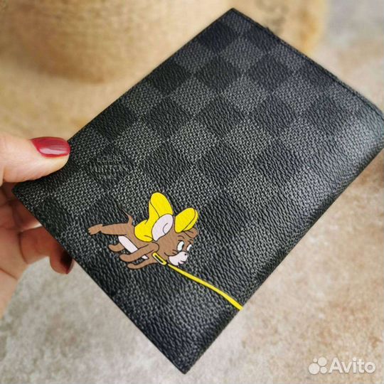 Обложка на паспорт louis vuitton Том и Джерри