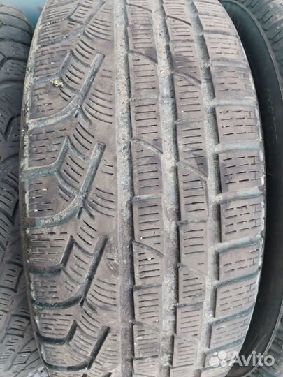 Pirelli Winter Sottozero 215/45 R17