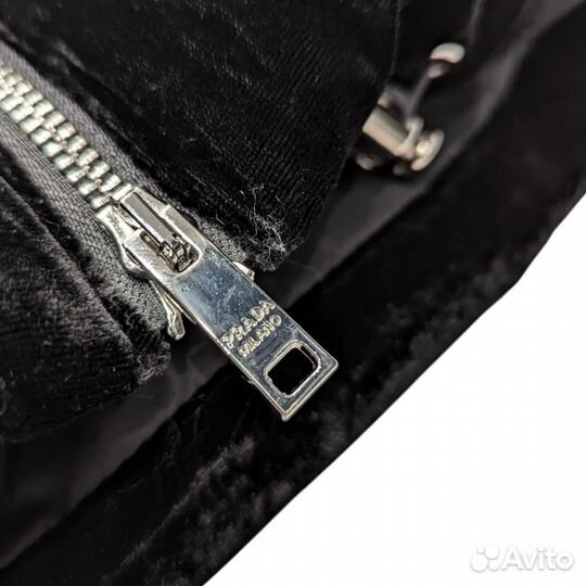 Пуховик Prada