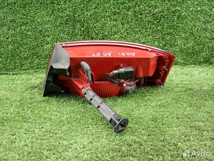 Фонарь задний левый VAG Audi A5 8T 8T