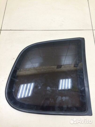 Стекло кузовное правое Chevrolet Niva