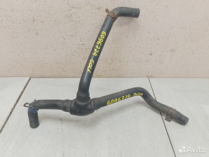 Патрубок системы охлаждения 1H0121109B