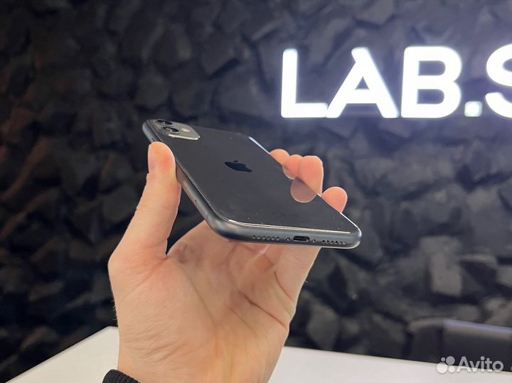 iPhone 11, 64 ГБ