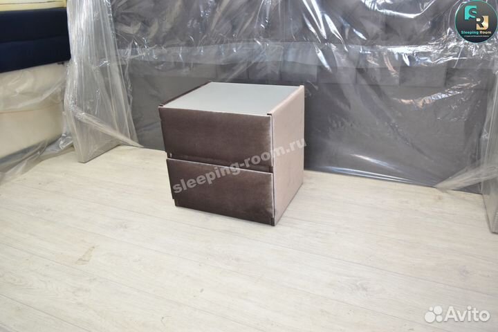 Тумба прикроватная