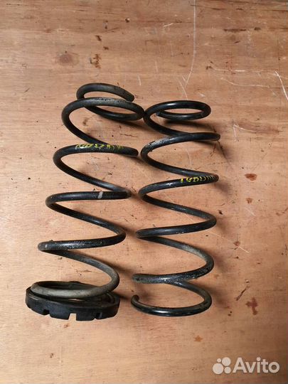 Пружина задняя Саньенг Тиволи, 2016