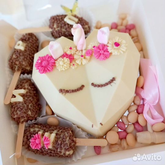 Шокобукеты;клубника в шоколаде;пиньяты;бенто торты