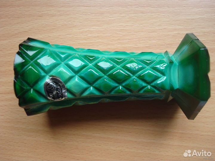 Малахитовое стекло Ваза и шкатулка