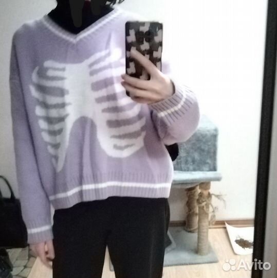 Свитер