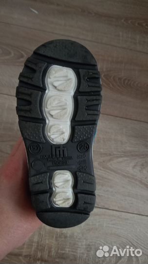 Резиновые сапоги для мальчика р. 25