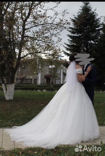 Свадебное платье