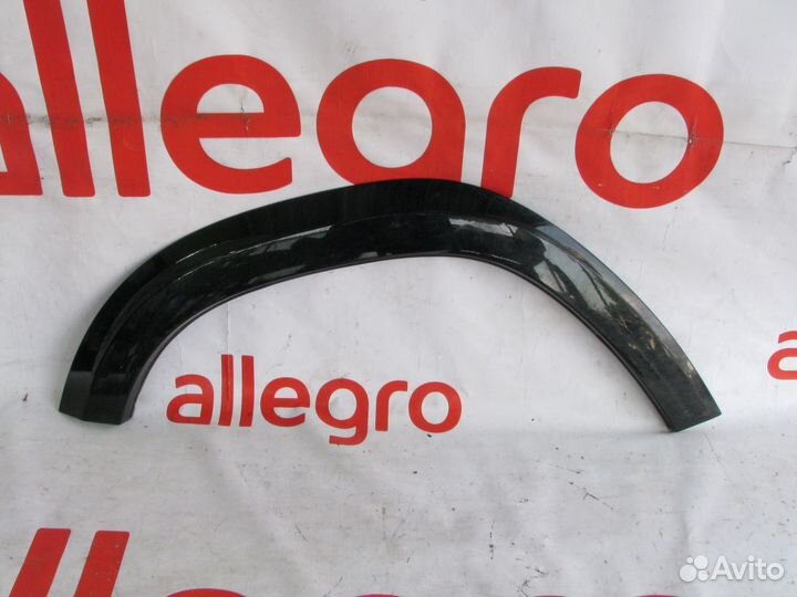 Mercedes W166 GL накладка крыла заднего правого