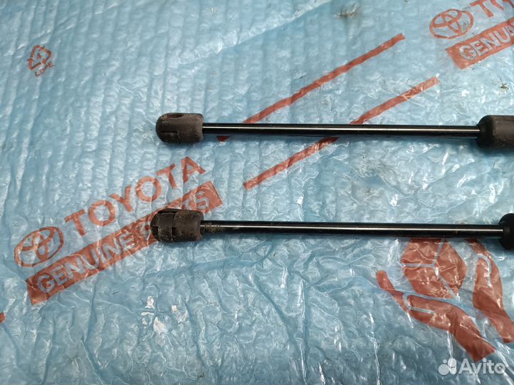 Амортизатор капота Kia K5