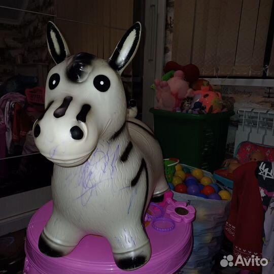 Надувной попрыгун