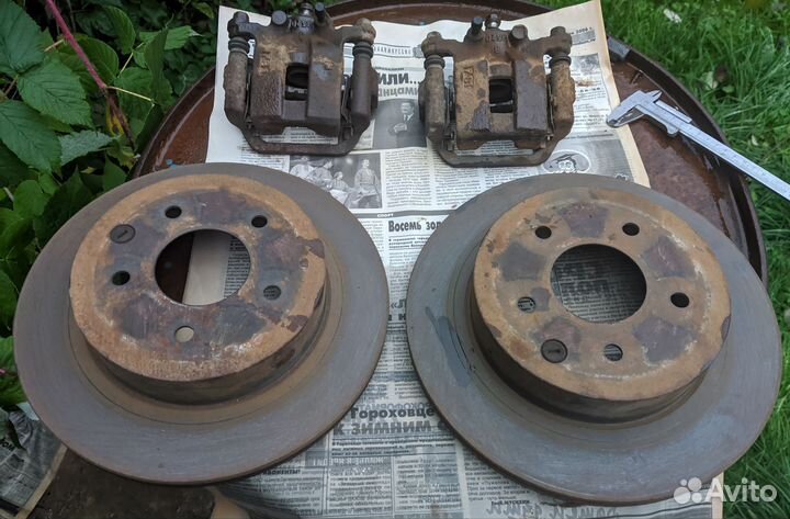 Тормозные суппорты и диски Nissan X-trail задние