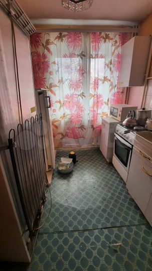 2-к. квартира, 49 м², 3/9 эт.