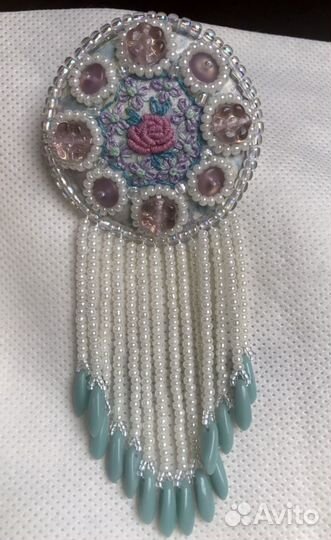 Брошь из бисера
