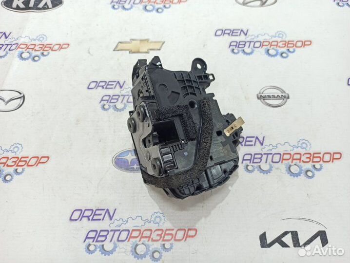 Замок боковой двери передний правый Renault Arkana