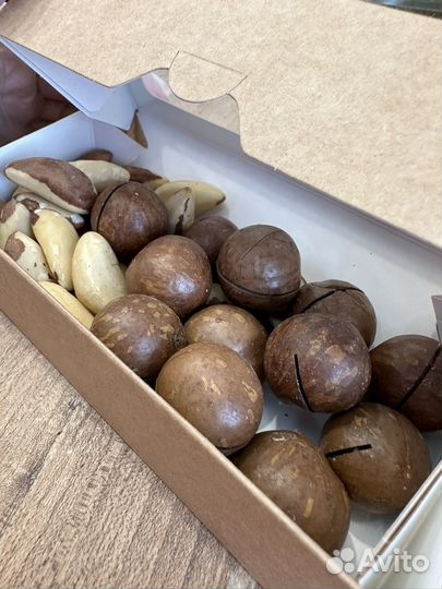 Орехи сухофрукты подарок на 1 сентября коробка