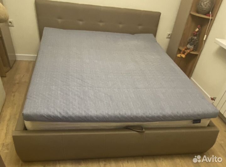 Кровать двухспальная 160 200