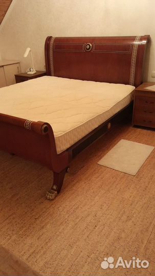 Кровать + гарнитур + шкаф