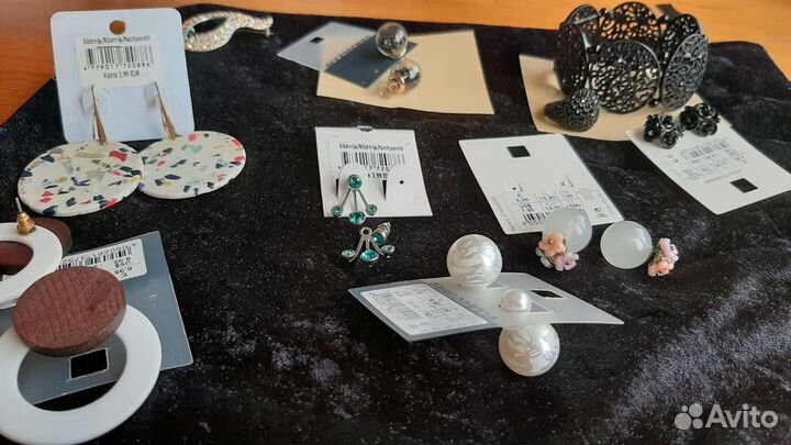 Серьги, кольца, браслет, брошь