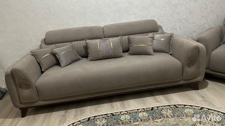 Мягкая мебель диваны и кресла новые