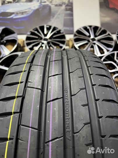 Continental ContiSportContact 7 265/35 R20 99Y