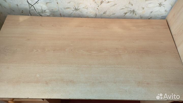 Письменный стол