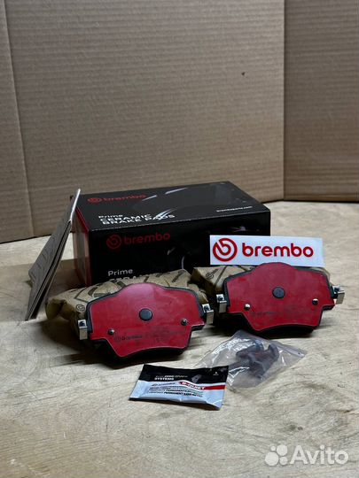 Колодки тормозные передние Brembo P06093