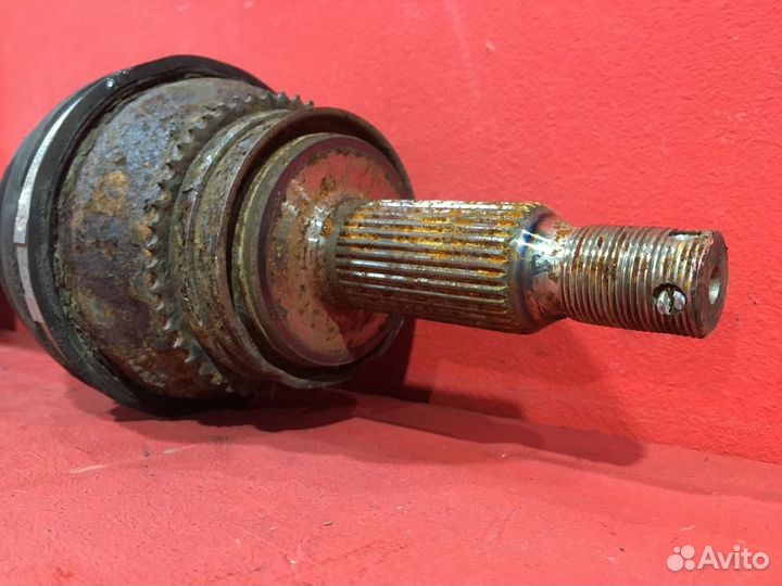 Привод задний Mitsubishi Pajero SUV 4M41 3.2L 3200