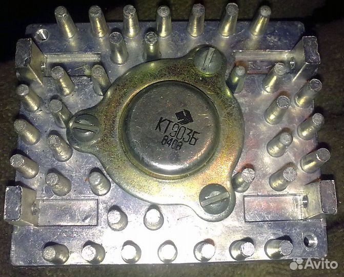 Транзистор кт903, П702, П217В, П216 на радиаторе