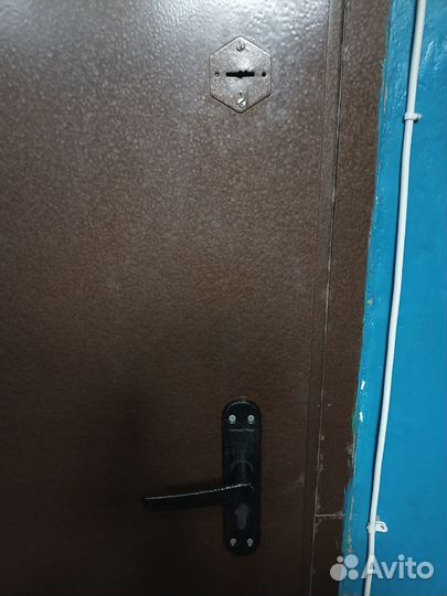 Дверь входная металлическая