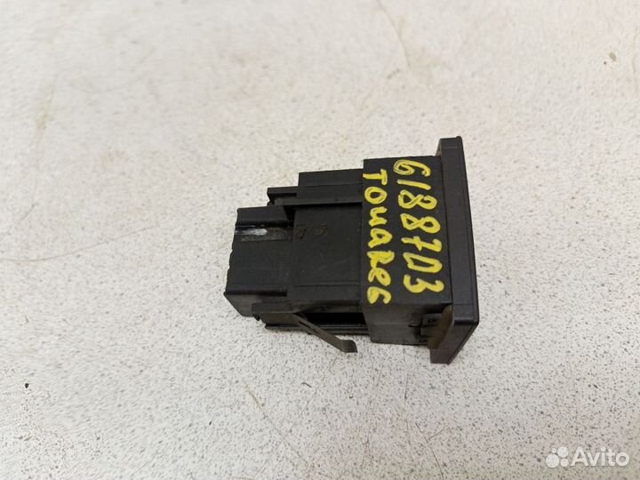 Кнопка обогрева сидений