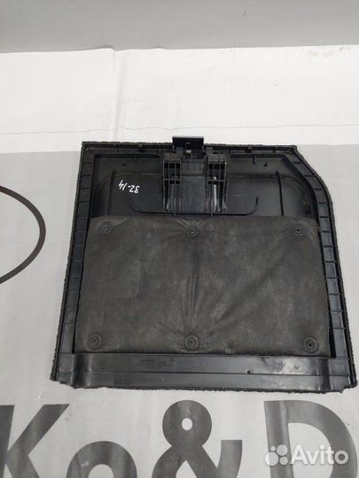 Обшивка багажника задняя Land Rover Vogue L322