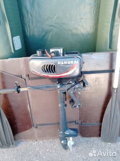 Надувная лодка с мотором